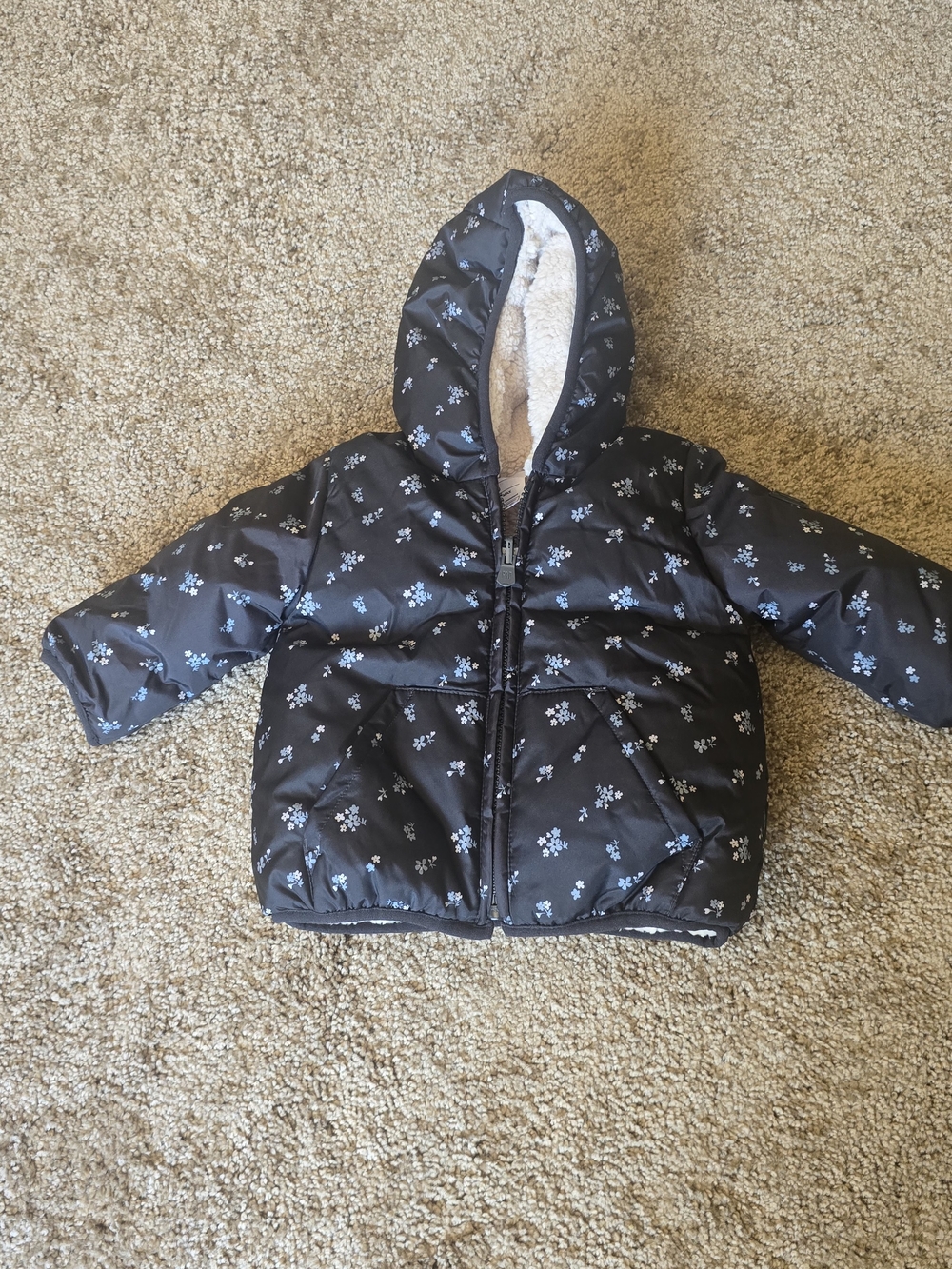 Girls GAP Black Hooded Puffer Jacket with Blue Floral Print. Winter, Snow